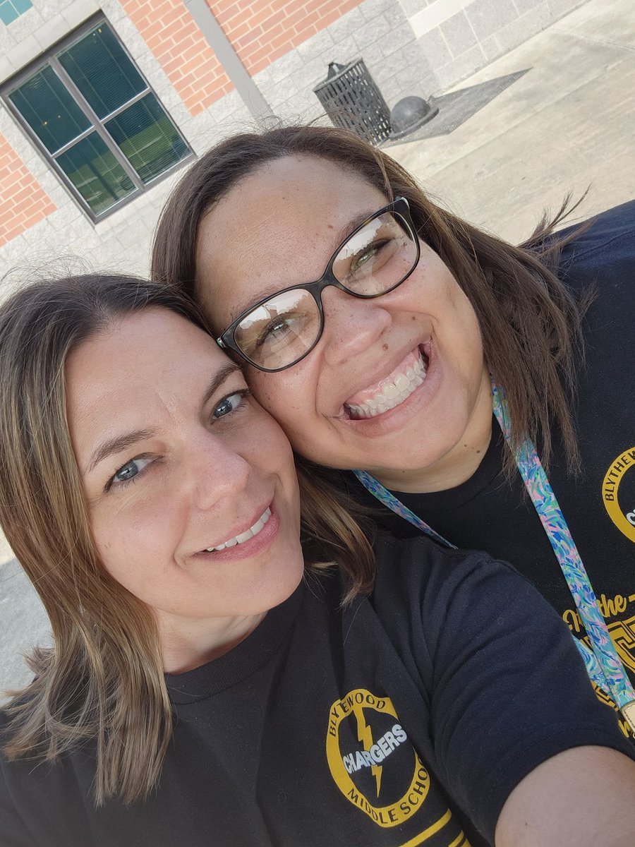 AngelaDexheimer's tweet photo. Attendance Spirit Week TWIN DAY @BMSatRSD2 @AttendForTWO @RichlandTwo https://t.co/uygkHC7EeG