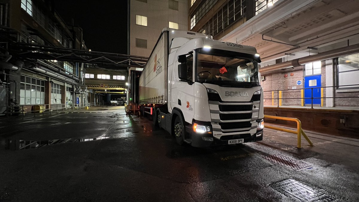 TravellinTrukka's tweet image. Tonight’s jaunt…the #FairyLiquid factory but the part that makes Lenor