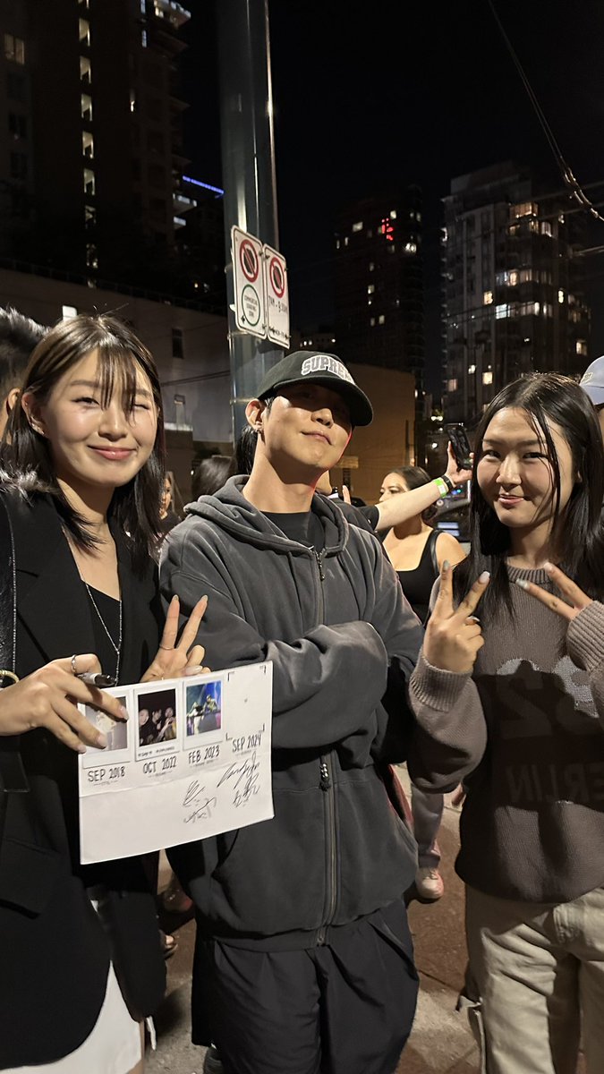 ogkhwp's tweet photo. they’re the sweetest 🥹
#DPRIAN #DPRARTIC #DPRCREAM #JAWNSON #DPRREBORN ㅋㅋ https://t.co/K9Zle0XNFu