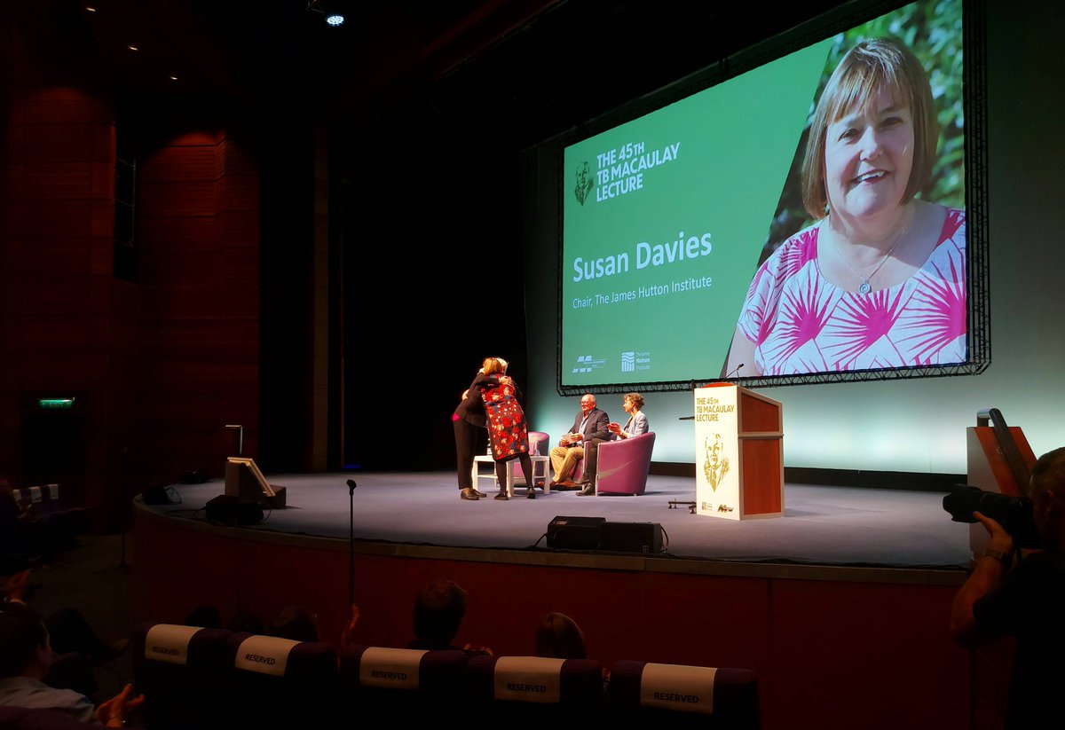 Another informative and impactful #TBMacLecture is over, a fantastic talk delivered by Professor Gretchen C. Daily.

Susan Davies (<a href="/smdavies67/">Susan Davies</a>), Chair <a href="/JamesHuttonInst/">James Hutton Institute</a> thanks all attendees for coming. 

Already looking forward to the next <a href="/MacaulayDvTrust/">Macaulay Development Trust</a> event!