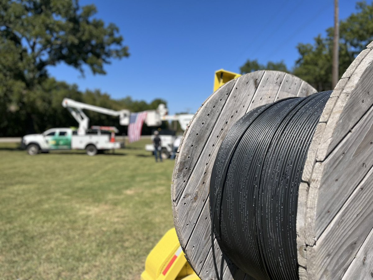 Another project launched! 

This afternoon the office was invited by <a href="/EastCentralElec/">East Central Oklahoma Electric Cooperative</a> to commemorate the launch of a broadband project in Creek County serving 250+ homes and businesses.

We were grateful to be joined by Representatives <a href="/kylehilbert/">Kyle Hilbert</a> and <a href="/scottok16/">Scott Fetgatter</a>. 

Onward! 🛜