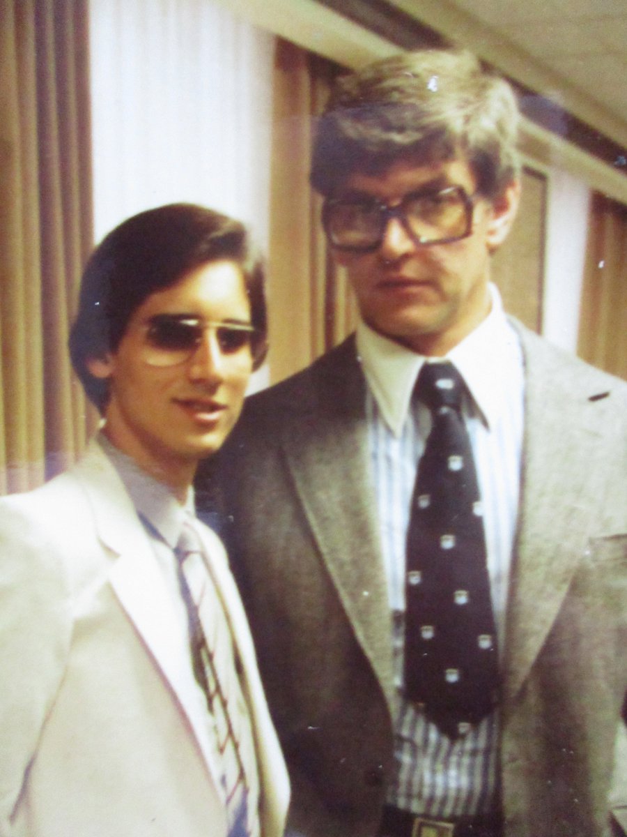 hrh_mark's tweet photo. @miri_plt 3rd Space1999 convention COLUMBUS, OHIO David Prowse inside Darth Vader costume in STAR WARS https://t.co/QXS6BP5fod
