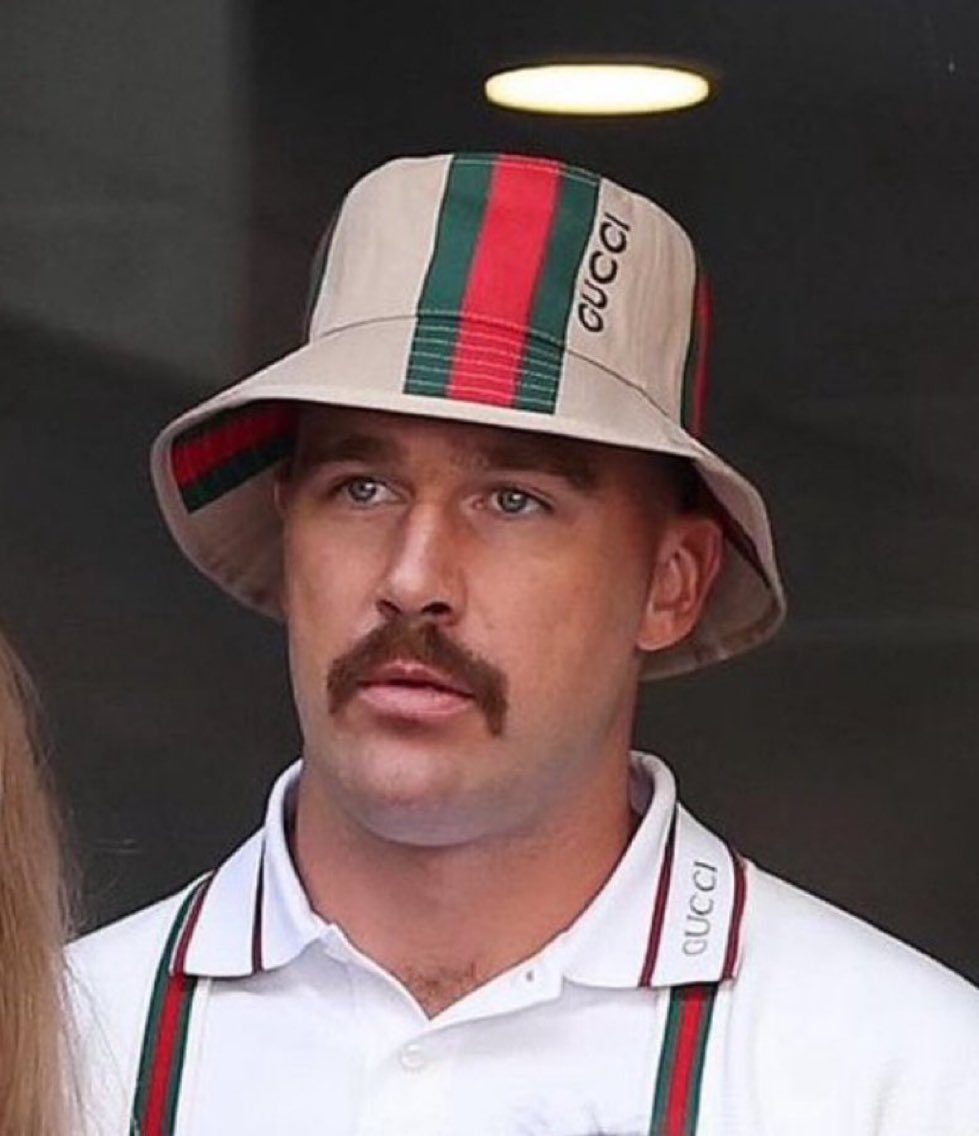 claire vo 🖤 tweet media