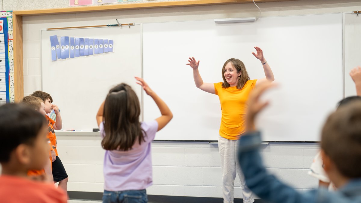 LewisvilleISD's tweet photo. There was some awesome learning happening today in the @ForestVistaES music room! Students were learning about beat and rhythm, and how they create patterns within the music! 🎶🎸🎵

#ArtsEdWeek #everyONE #OneLISD https://t.co/2TysjDi2gE