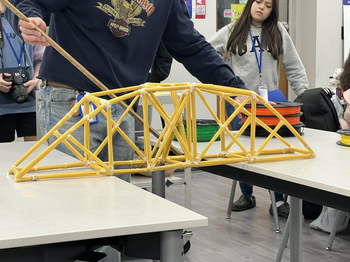 Ramiro Gonzalez (@g_ramatron) on Twitter photo This was really cool ๐
Thanks to Mr. Navarrette at <a href="/ljhpatriots/">Liberty Junior High School</a> for inviting me to checkout the Engineering class.
<a href="/RISDMET/">RISD Multilingual Education Team</a> This was really cool ๐
Thanks to Mr. Navarrette at <a href="/ljhpatriots/">Liberty Junior High School</a> for inviting me to checkout the Engineering class.
<a href="/RISDMET/">RISD Multilingual Education Team</a>