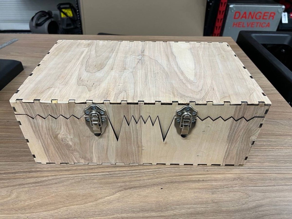 PawprintProto's tweet photo. You may have seen this box at DEFCON this year. It was built by one of our members to house components for an embedded systems training lab. Most of it was cut on the laser, including 76 individual pieces of EVA foam padding 

It has teeth because the intrusive thoughts won :) https://t.co/9O1HC5rKbz
