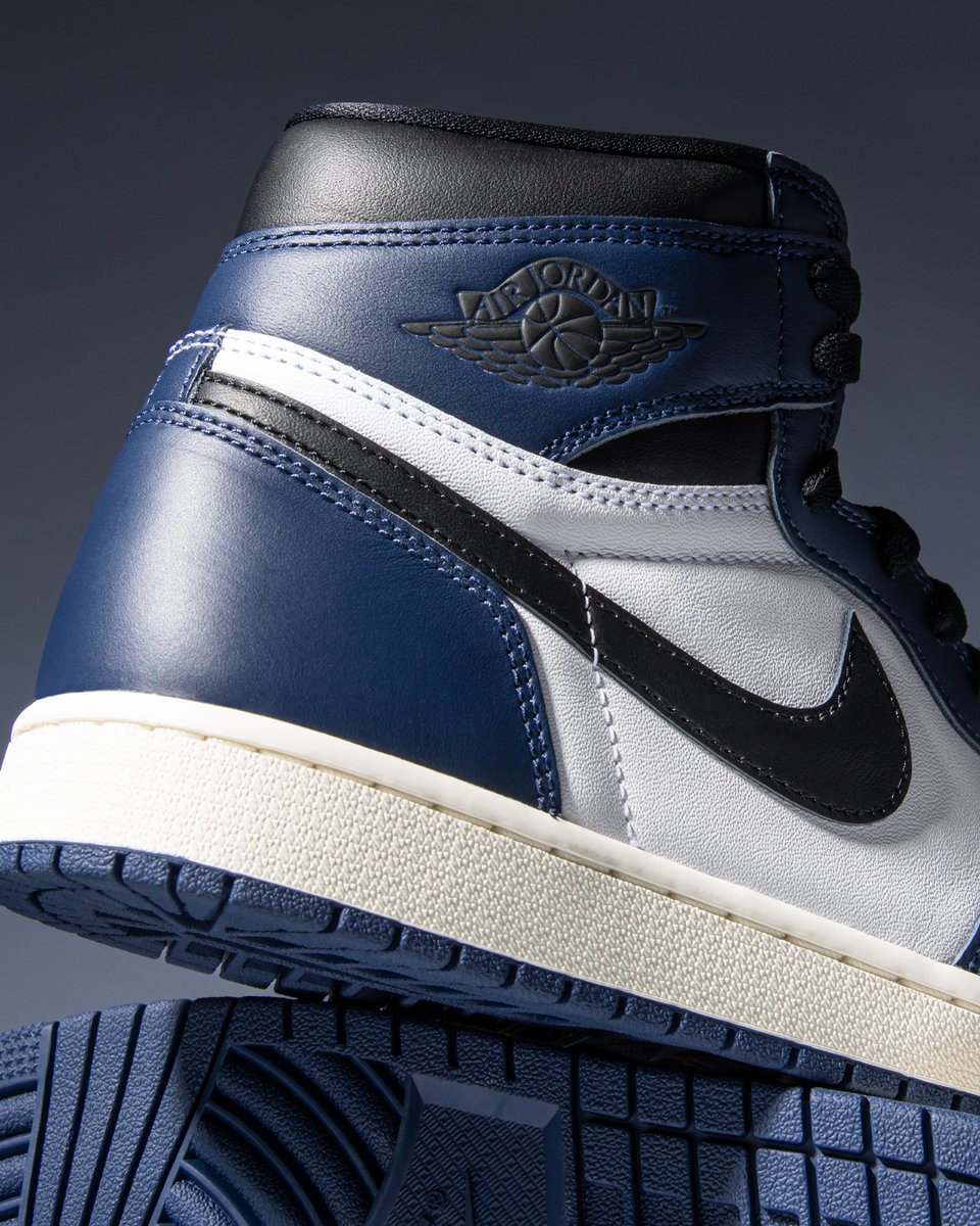 midnight navy jordan 1 footlocker