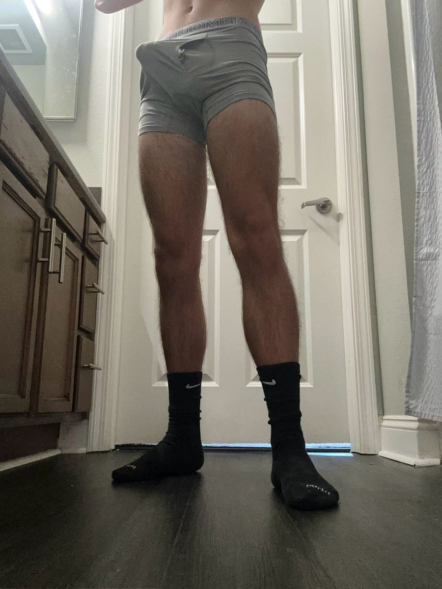 ZacUKCollegeBro's tweet photo. Nothing like first post to be Post-workout https://t.co/G8PP2Ifq6O