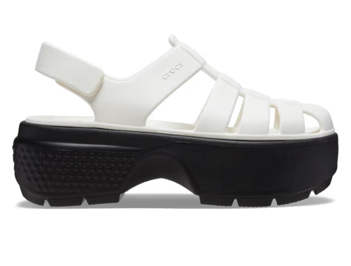 VickiDisaster's tweet image. I caved yall and finally bought my first pair of crocs