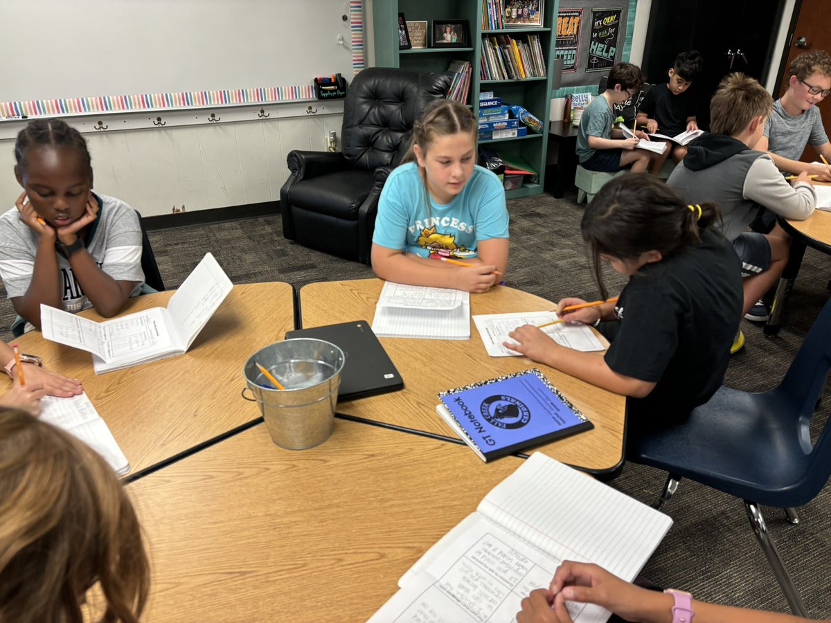 mrstaylor_fce's tweet image. These 5th graders found similarities and differences in their personality types after interviewing each other. They learned that even though everyone is different, they have some common interests and strengths. @HumbleISD_FCE @HumbleISD_ADV
