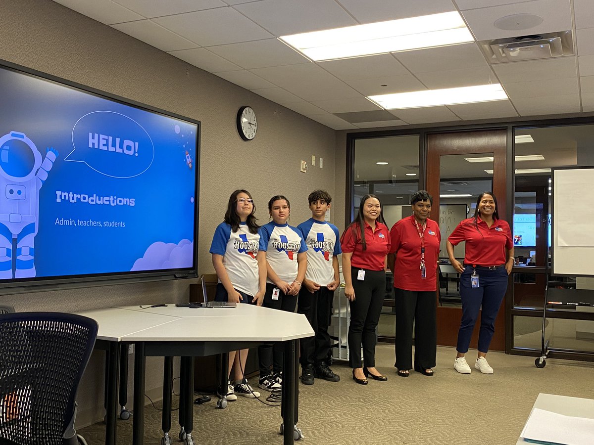 Chris Moore tweet media