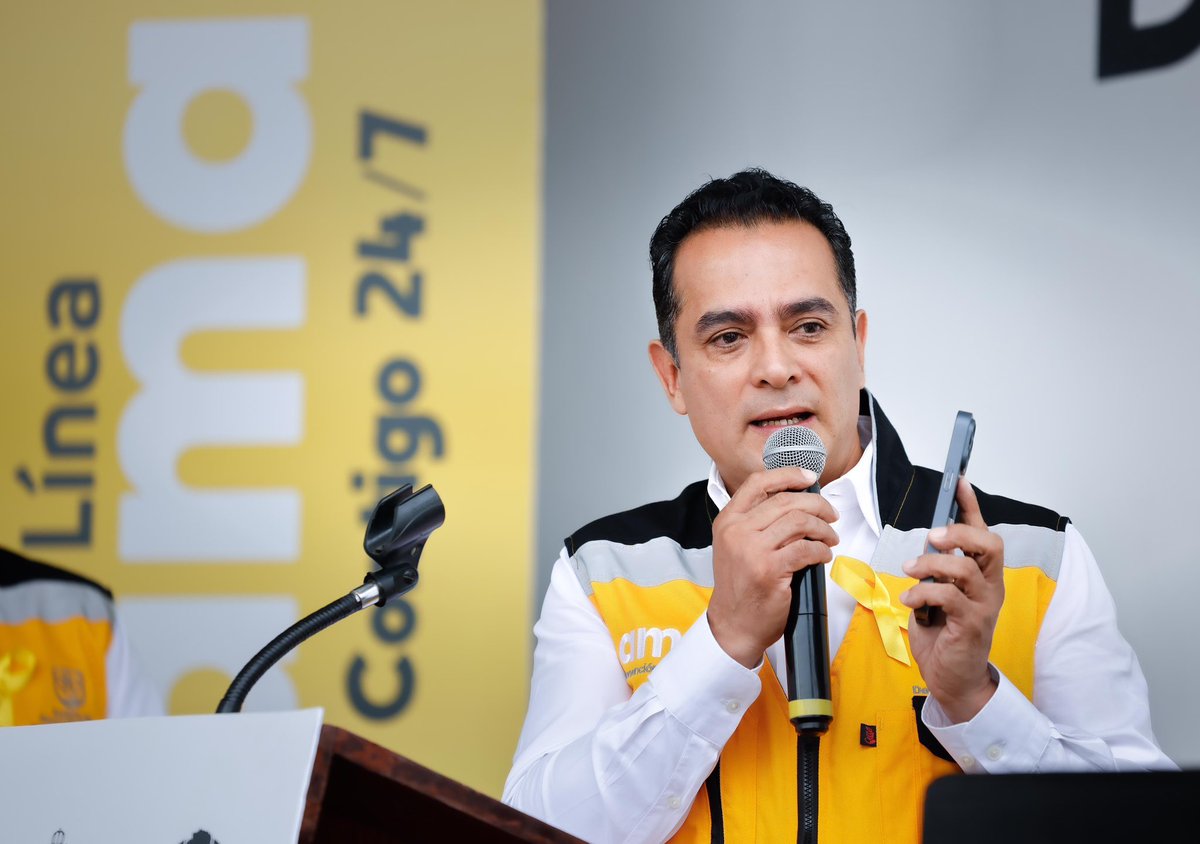 josejoseantonio's tweet photo. ¡La línea 📳 075 está aquí para escucharte 24/7! 💛

En el Día de la Prevención del Suicidio, ponemos al servicio de la gran familia la #LíneaAMA para quiénes más lo necesiten. 🤝

En Durango, nunca estás solo, porque #ElFuturoEsContigo y lo construimos unidos. 🐺🌳🦂 https://t.co/nlnHOJEYmQ