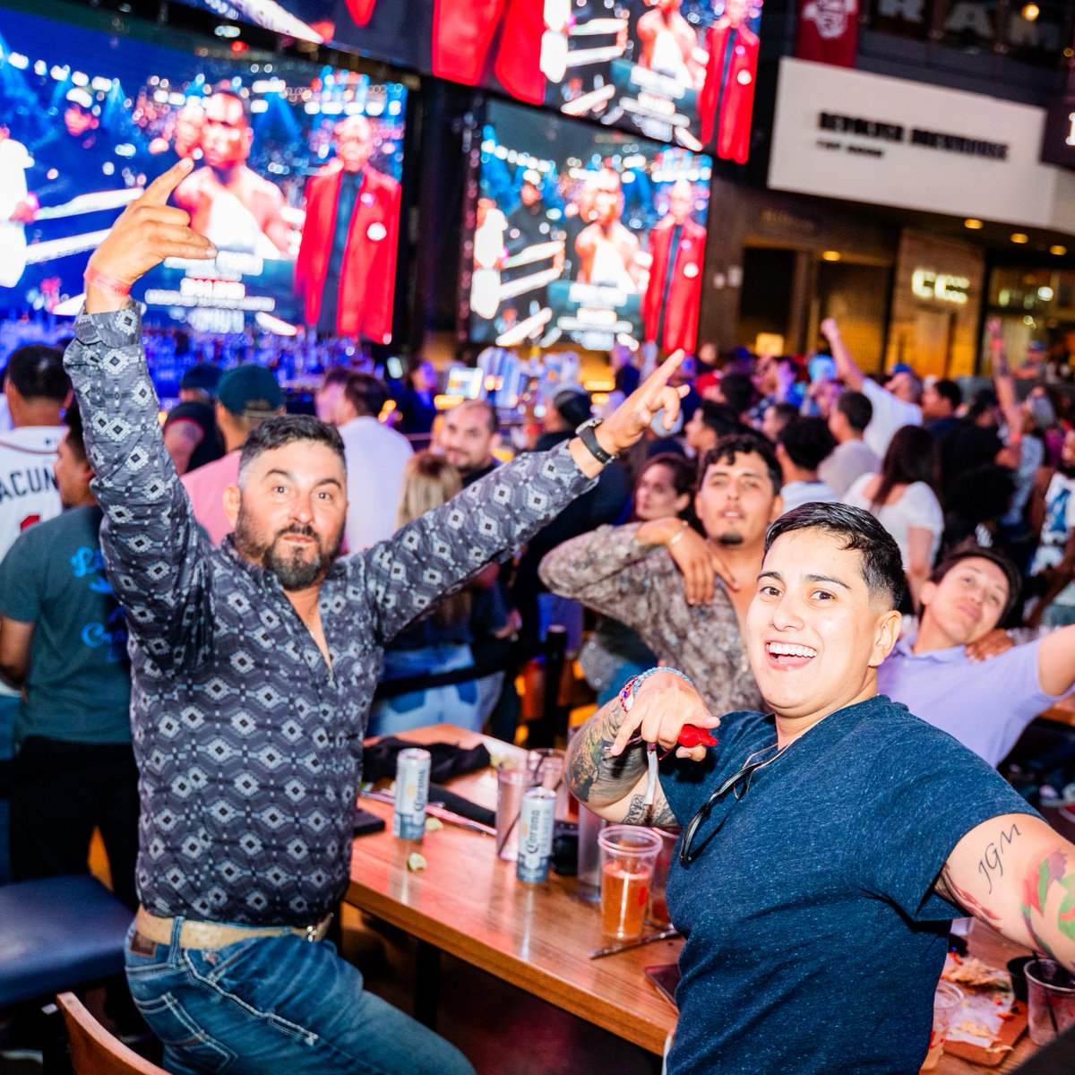 Face-off weekend at Fight Night Live! 🥊presented by @jagermeisterusa

⏰Saturday, Sept. 14th 

Canelo vs. Berlanga 
📍Shift4 Arena 

UFC 306: O'Malley vs. Dvalishvil
📍Sports &amp; Social Arlington 

Click here for tickets and table reservations: bit.ly/3u9tq76