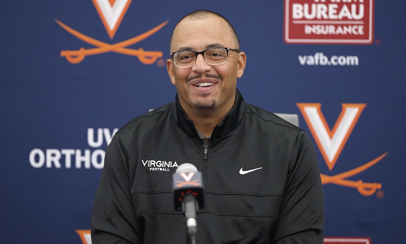 JacquieFran_'s tweet photo. "This is the University of Virginia. We take pride in everything that we do.. let's pack the stadium."
Everything #UVA head coach Tony Elliott said on Tuesday ahead of the game against the #Terps.
https://t.co/GGGGPMw2fS https://t.co/uWiaBTS4WQ