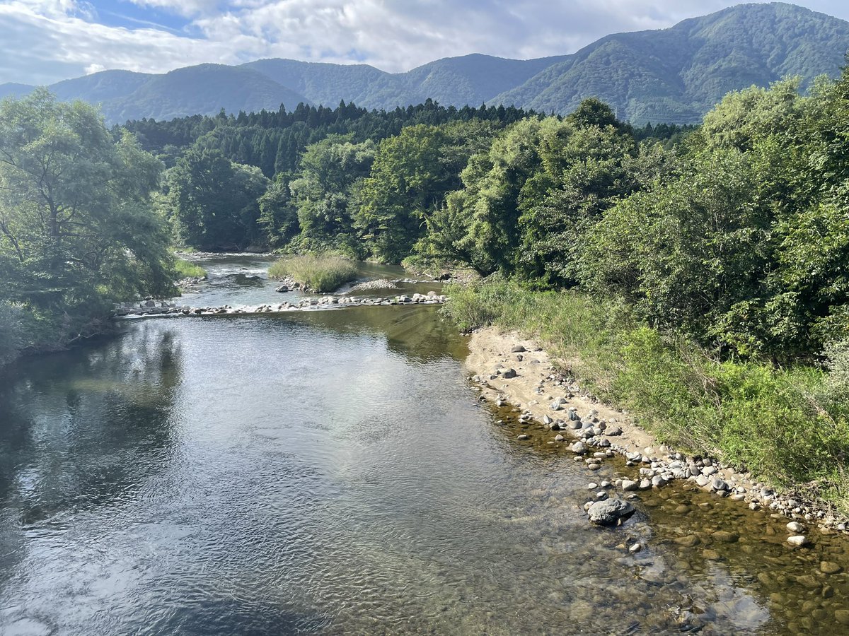 今年初めての釣り！！
超久々の荒雄川！
ゆっくりまったりやります🎣
わくわくする〜