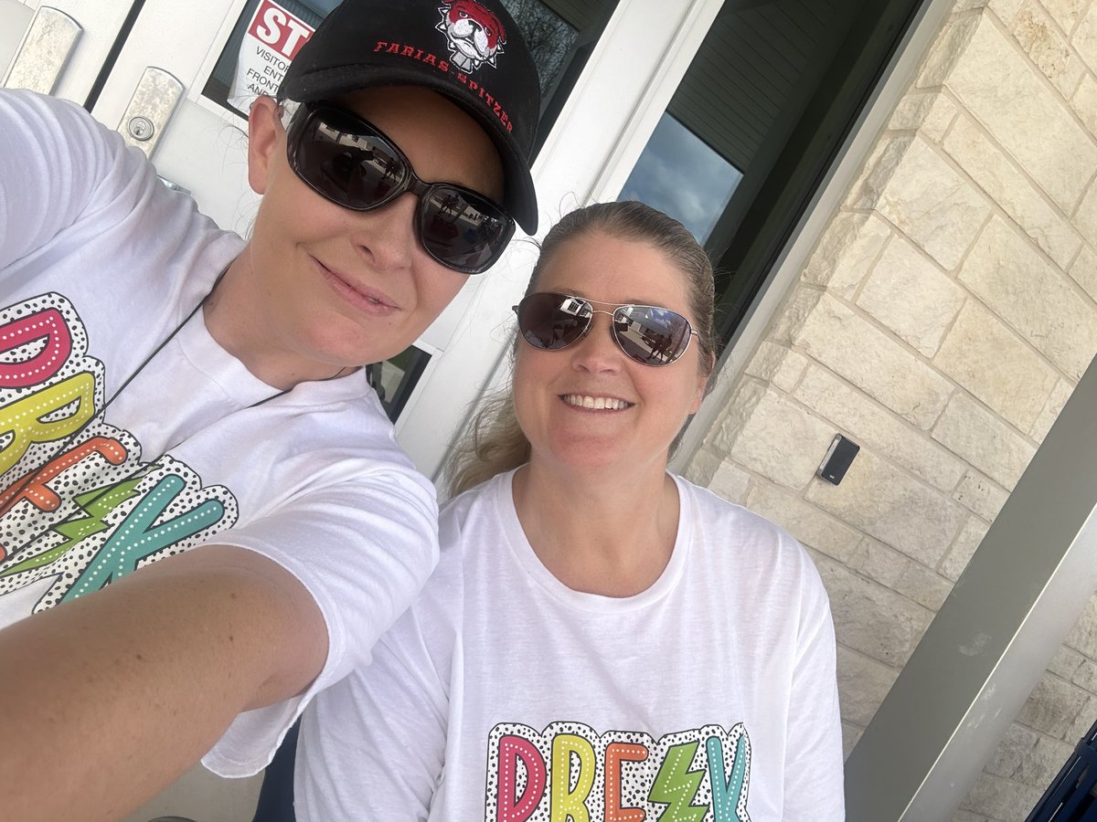 FSESPreK's tweet photo. Mrs. Frazier and Mrs. Coulter at the Back to School bash! We love being able to see our parents and students having so much fun! https://t.co/arayj0ujcD
