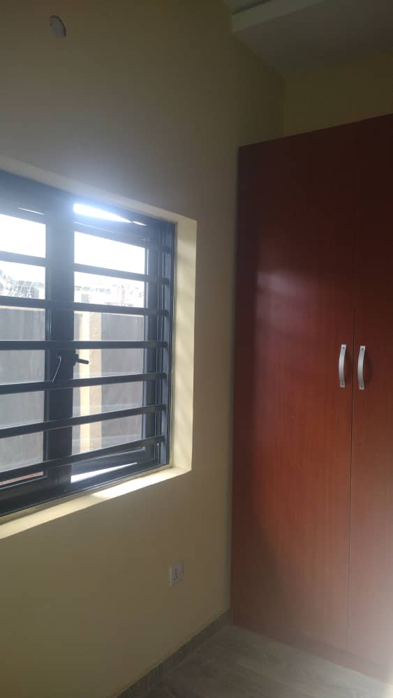 NaturalMe9's tweet photo. 2 bedroom apartment in ogba for 3m, property Comes with Solar and AC in bedrooms and living room, total package is just 3.6m no agreement fee and Caution https://t.co/St3FOX0q6L