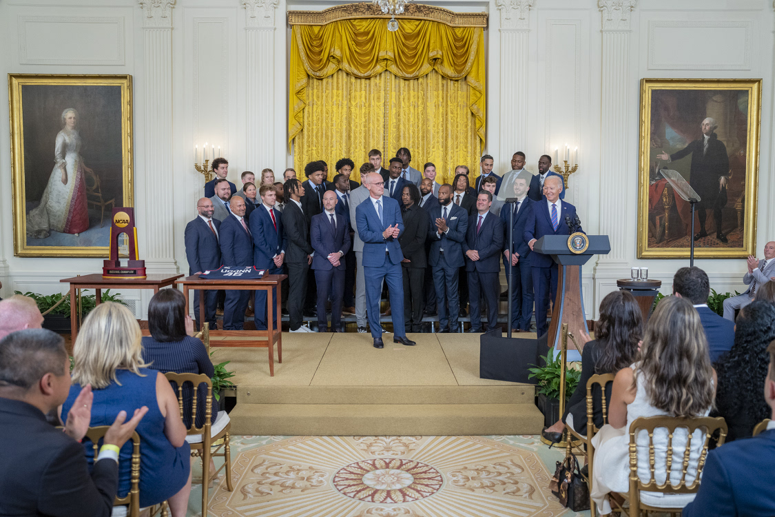 WhiteHouse46's tweet photo. Today, President Biden welcomed the University of Connecticut Huskies Men’s Basketball Team to the White House to celebrate their 2023-2024 NCAA Championship.
 
Congratulations, @UConnMBB! https://t.co/9jJJNBqU2e