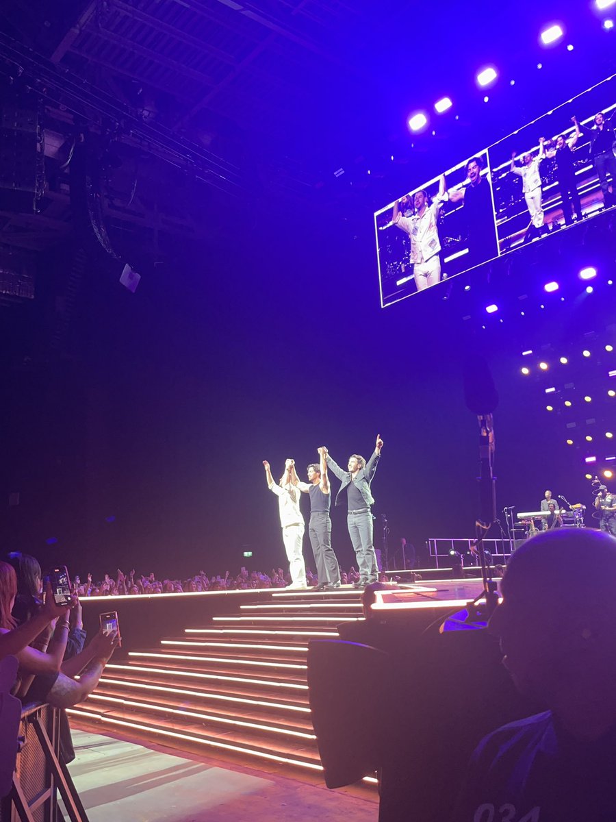 What a night <a href="/jonasbrothers/">Jonas Brothers</a>  #Unreal! #TheTour #Dublin