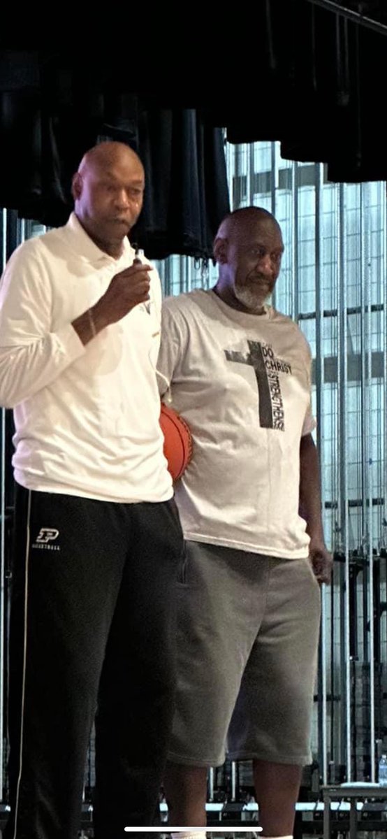 Walt_Jordan's tweet photo. Please join me is wishing this awesome, one of a kind Brotha Ray Tolbert a Happy Birthday!
Hope and pray that your day is filled with joy, bliss, great energy, surprises and plenty of LOVE!! #LoveYaBruh!! #KeepBeingGREAT!! ππ½β€οΈπͺπ½ https://t.co/IJuT5n5PGp
