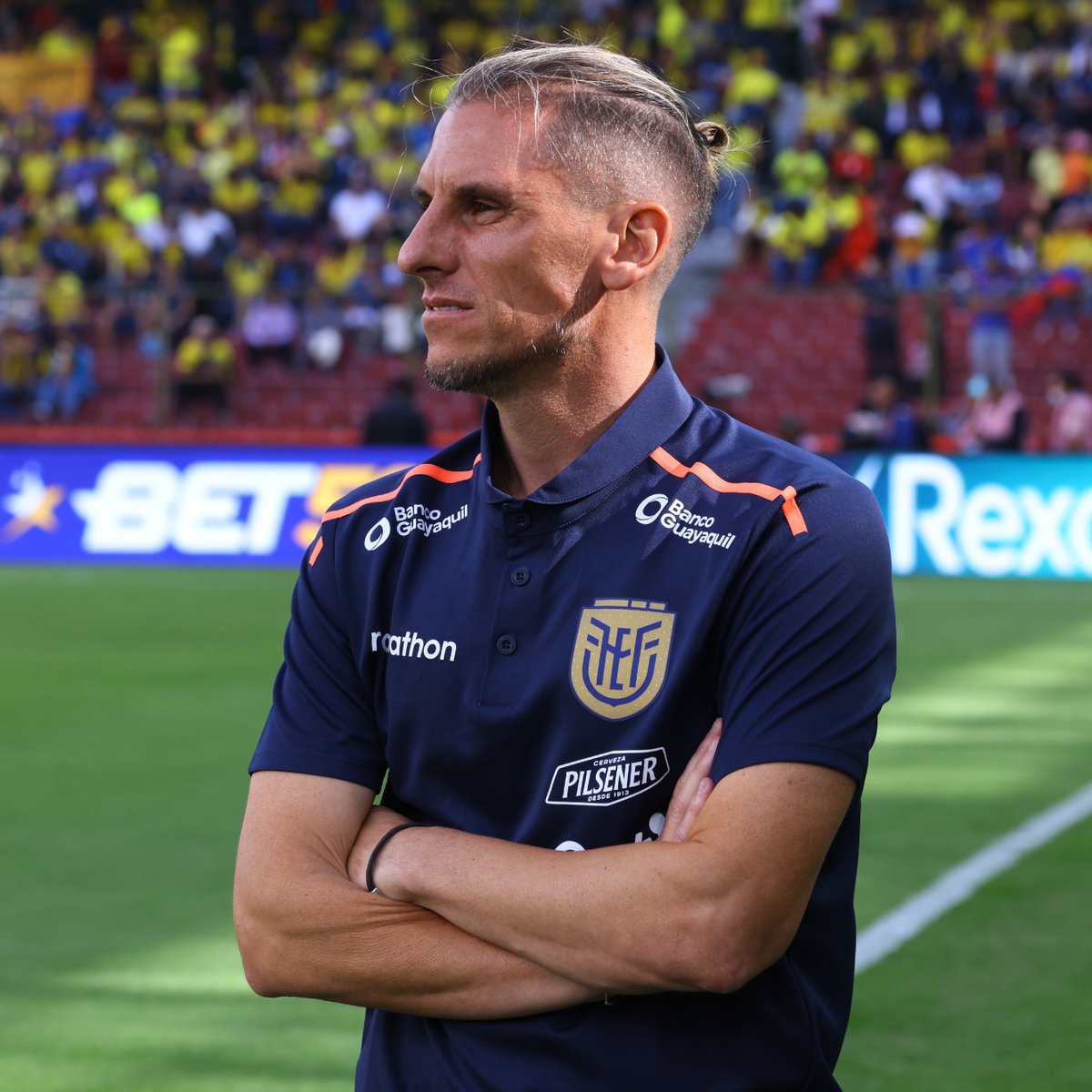 ¡BECCACECE: PRIMERA VICTORIA COMO ENTRENADOR DE ECUADOR!

Tras el 1 a 0 ante Perú, el técnico argentino finalmente logró sumar de a tres en las Eliminatorias con la Tri. En la fecha anterior (su debut oficial) había caído por la mínima ante Brasil en condición de visitante.

📸