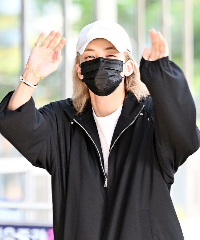 wonubliss's tweet photo. jeonghan ☀️🪽 https://t.co/OIFpMi5XqU