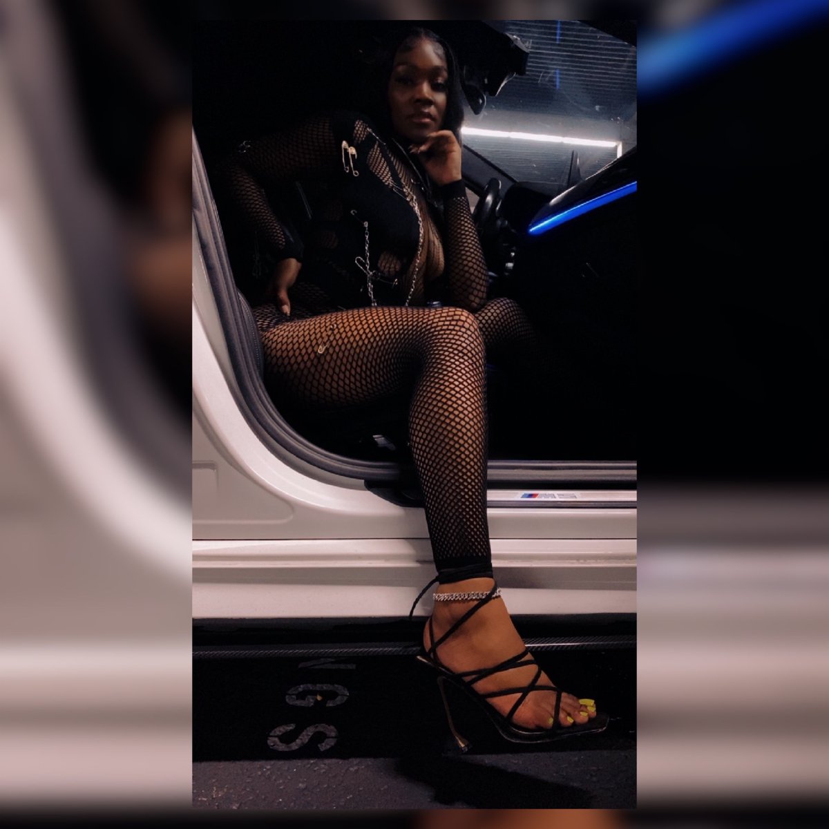 IceChina_Baby's tweet photo. Something Bout Fast Cars 🤤💦💦💦 https://t.co/JWYmIGgwIM
