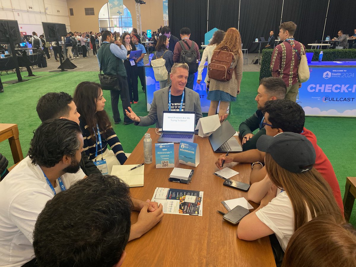 fullcast.com tweet media