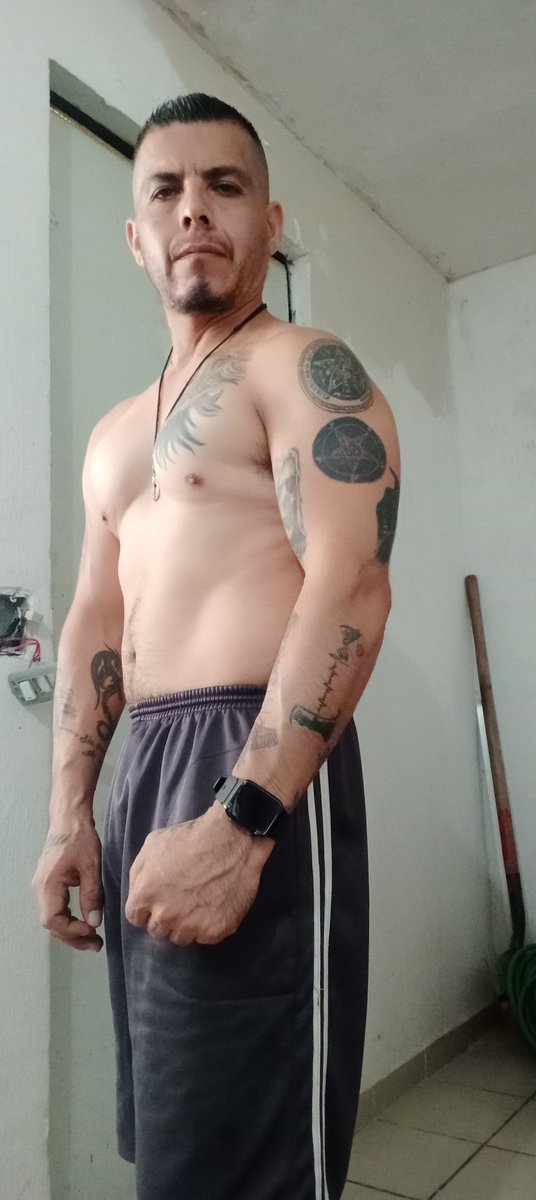 Vvalencianoo's tweet photo. @sagiypiscmva soy Jesús espero un día conocerlos.. esperando no molestar https://t.co/5j3aO2rAo7