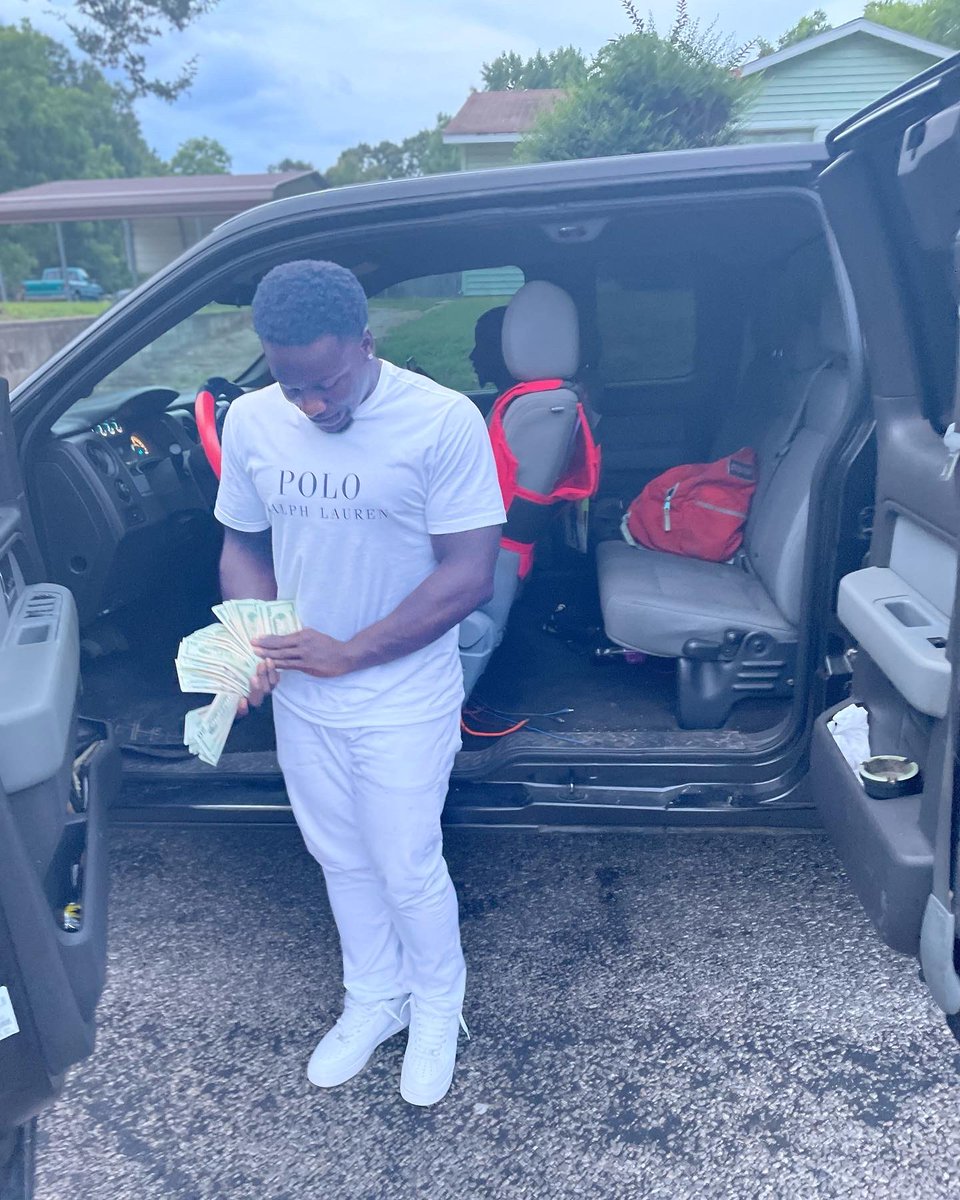 SlimbodiDaDon's tweet photo. https://t.co/ukWJxBdAAA
