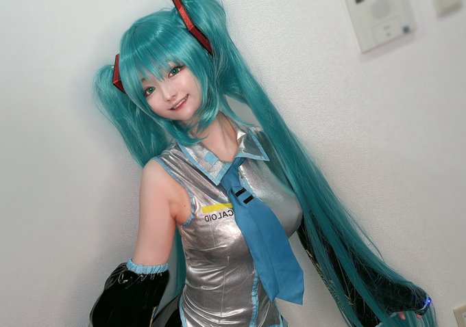 マスターを大好きな初音ミクのコスプレ💚 