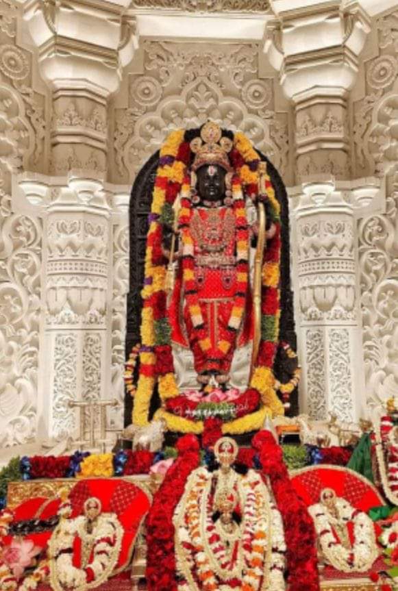 रघुकुल नन्दन श्री रामलला सरकार दिव्य अलौकिक दर्शन 🪷

जय श्री राम ❣️