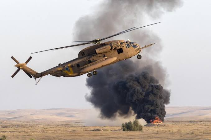 #عاجل ‼️🚨 إعلام عبري :تحطمت مروحية في قطاع غزة بسبب عطل فني وتم إجلاء عدد من الضحايا منها بطريقة حرجة بينهم ثلاثه قتلى 

🔥🔥🔥🔥