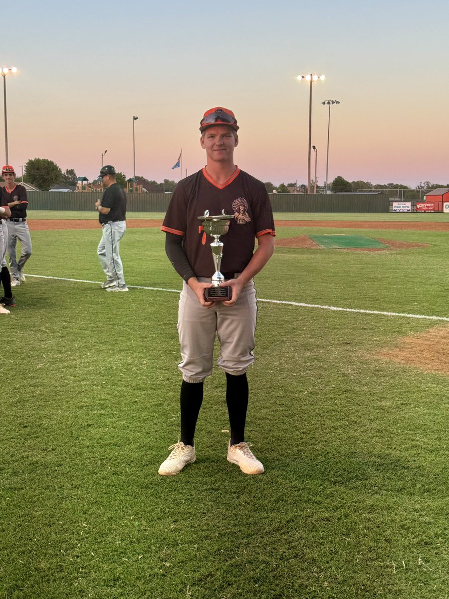 PrepNation_TV's tweet photo. #OKPrepScene: @CalumetBeisbol Star
@KingstonArnold2 Wins the 4th Annual
Best of the Best Baseball Festival Award
as Tournament Most Outstanding Player. https://t.co/0j0C4XdBSe
