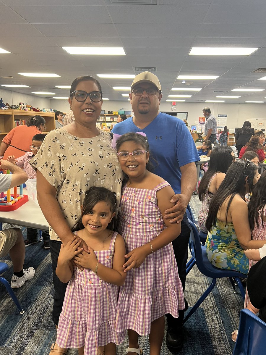 EAldaco_WDS's tweet photo. What a sweet day having all our grandparents in our library for Grandparents’ Day. @fmeeagles https://t.co/bgQD2JhlND