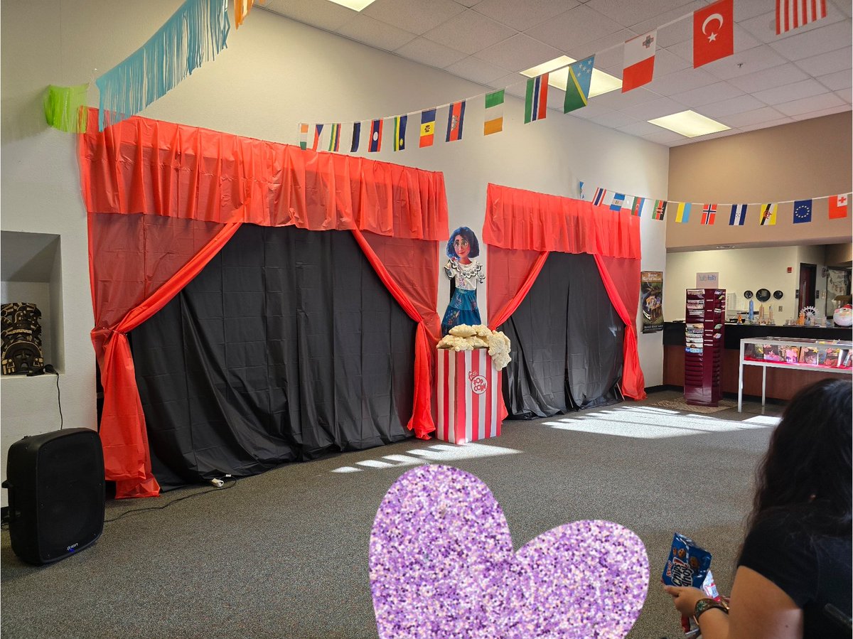 This just made my heart so happy! Thank you <a href="/LJohnson_EDHS/">Lucy Johnson</a> for this beautiful little stage! Absolute perfection!!!