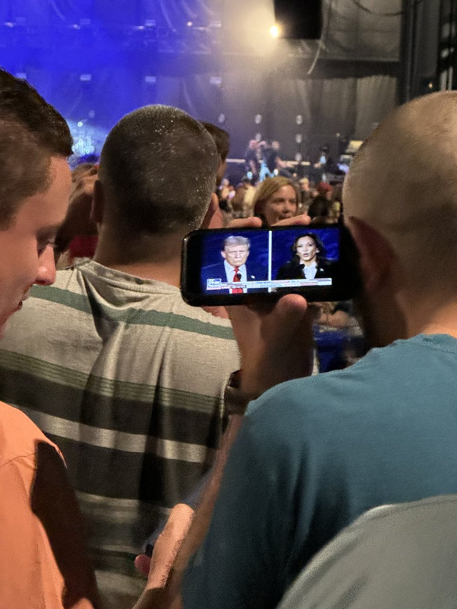 davertido's tweet photo. Havin a blast at the @mymorningjacket rock concert #Debate2024 https://t.co/9T2NynfTyW