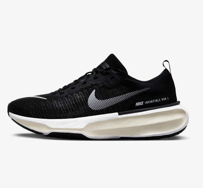 Heskicks tweet media