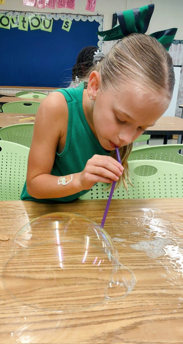 freySTEMlab's tweet photo. FREY 2nd graders proving that GASES take up space! Small &amp; mighty scientists!! We ❤️ Bubbles! @STEMcobb #FreyFoundation @FreyElementary https://t.co/hcBUvvbnaI