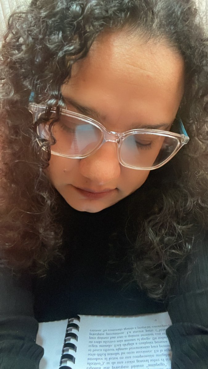 Ansiedad, depresión, bulimia, bipolaridad, anorexia, no son condiciones para “llamar la atención”, son enfermedades que pueden llevarte al suicidio. 

Detengámonos un momento y pongamos atención a la salud mental. Las personas quieren ser escuchadas, no juzgadas.