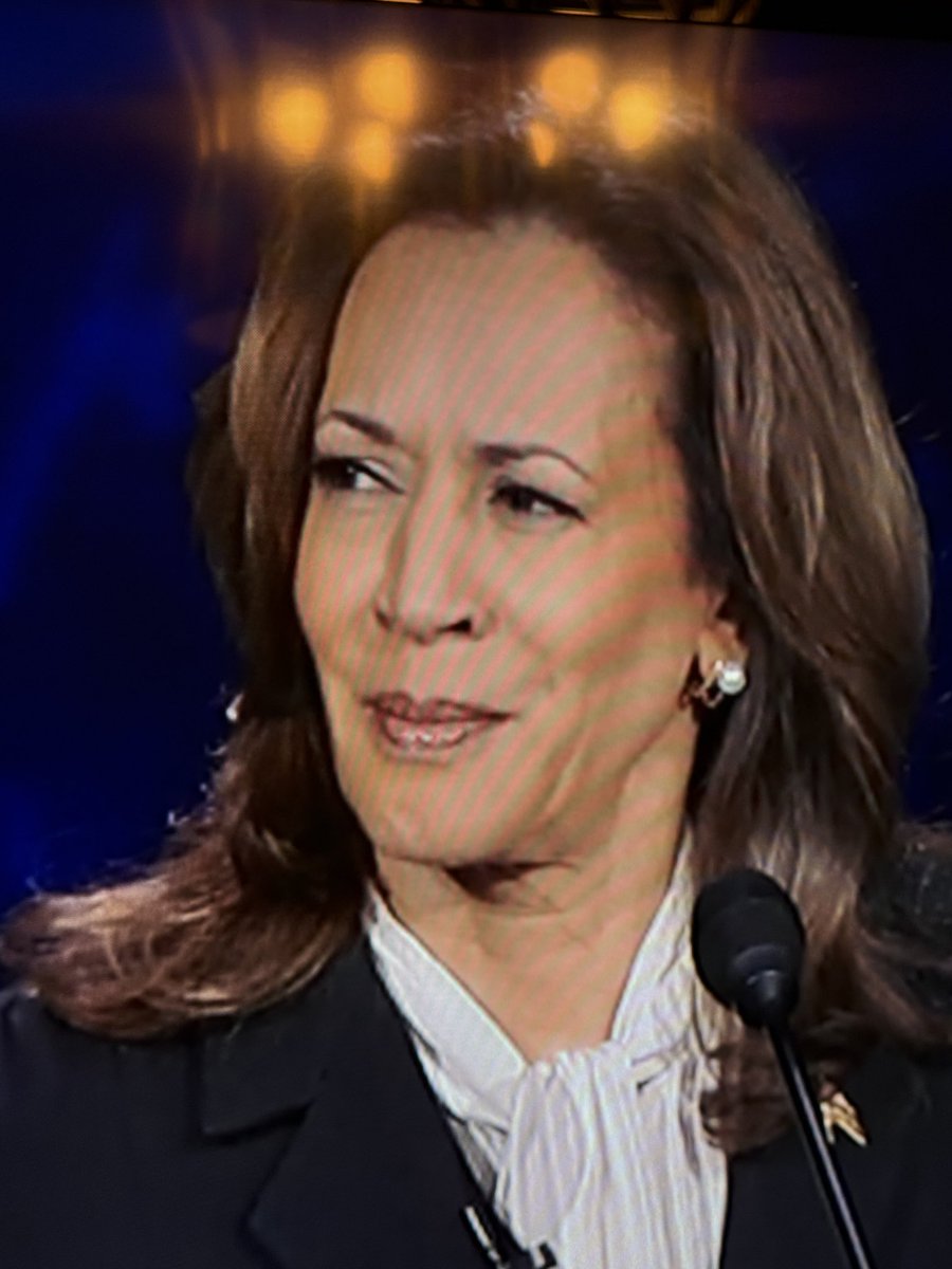 This look.  THIS LOOK.