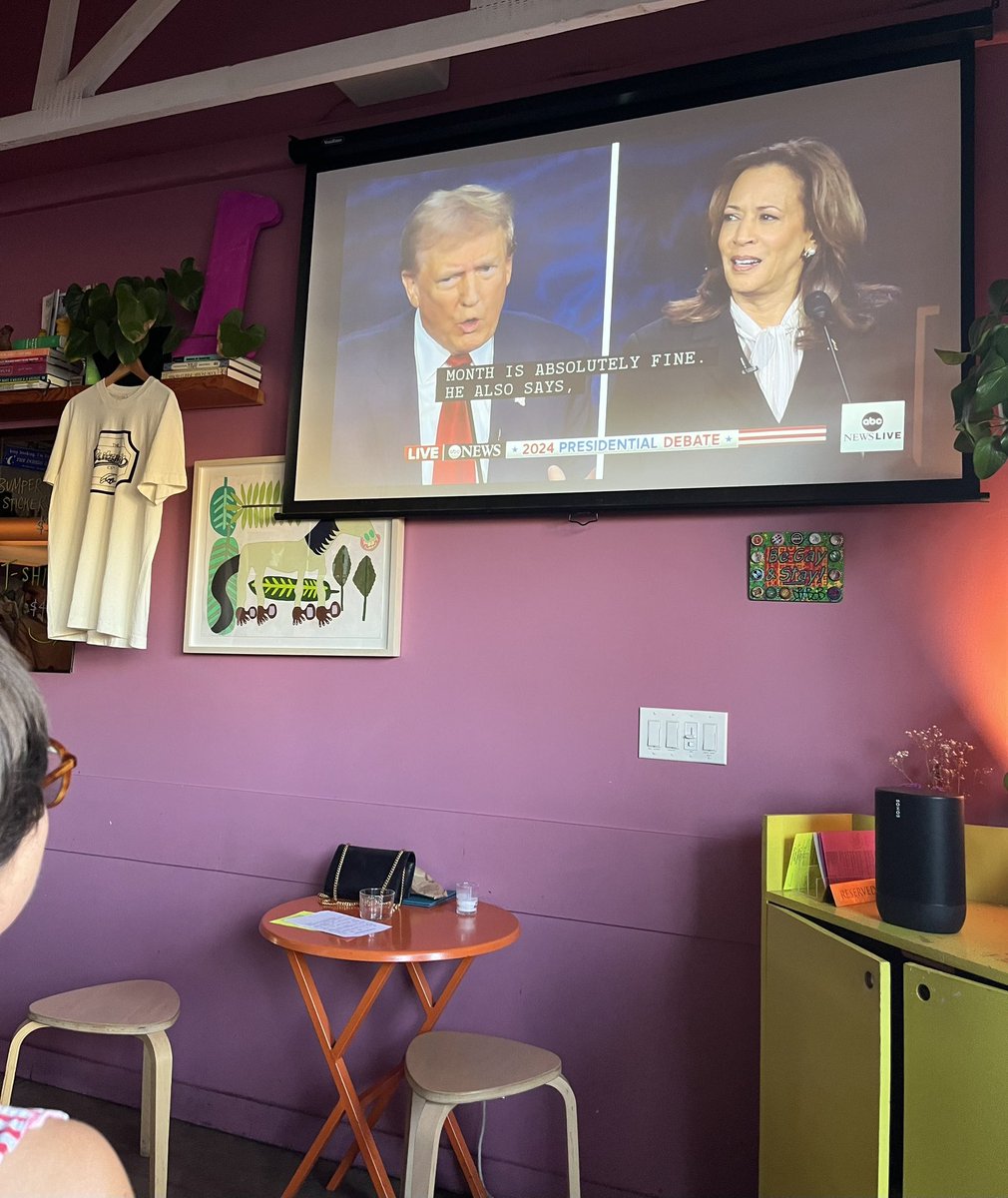 Mocking laughs: “Execution” says #WhatsHisName about taking away American women’s right to choose. Cheer of relief in #SilverLake at the moderator’s fact-check of his unhinged falsehood. #TrumpAbortionBans #PresidentialDebate