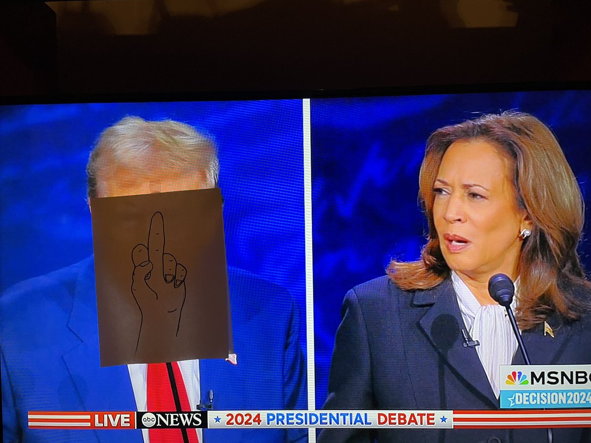 ReSISTERsam's tweet image. They only way I can tolerate it
#Debate2024 
#TrumpIsUnfitForOffice