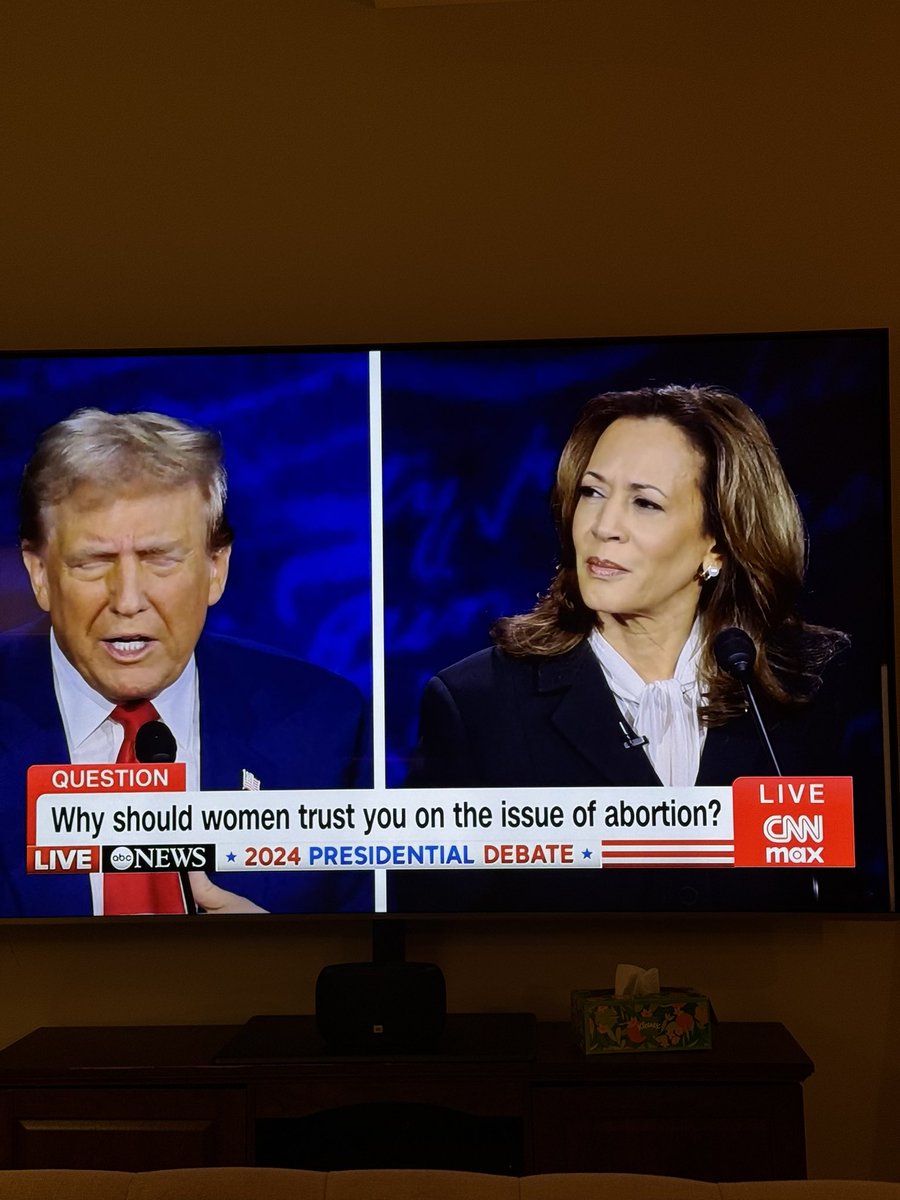 We are getting the Harris presidential debate visuals before Beyonce’s Renaissance and I’m okay with that.