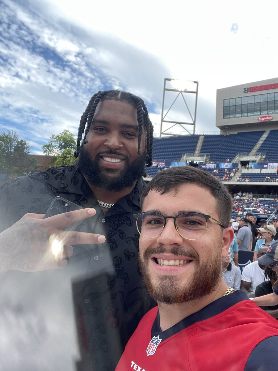 Andrew_H26's tweet photo. @tyhoward71 Please Tytus https://t.co/u5XxxHR5yV