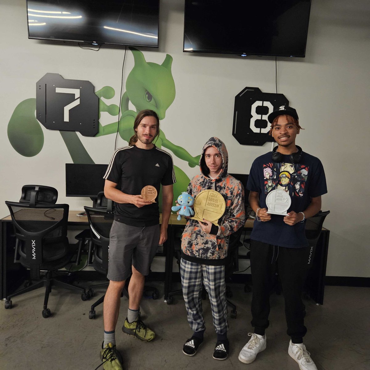LocalhostPhilly's tweet photo. Congratulations to our Top 3 tonight at TLJ Smash #121!
π₯- @selenic_soul
π₯- @damsel_ssbu
π₯- Monsey
GGs and well played everyone, we'll see you next week!
#ThatLocalJawn https://t.co/ux1qe6JJ7N