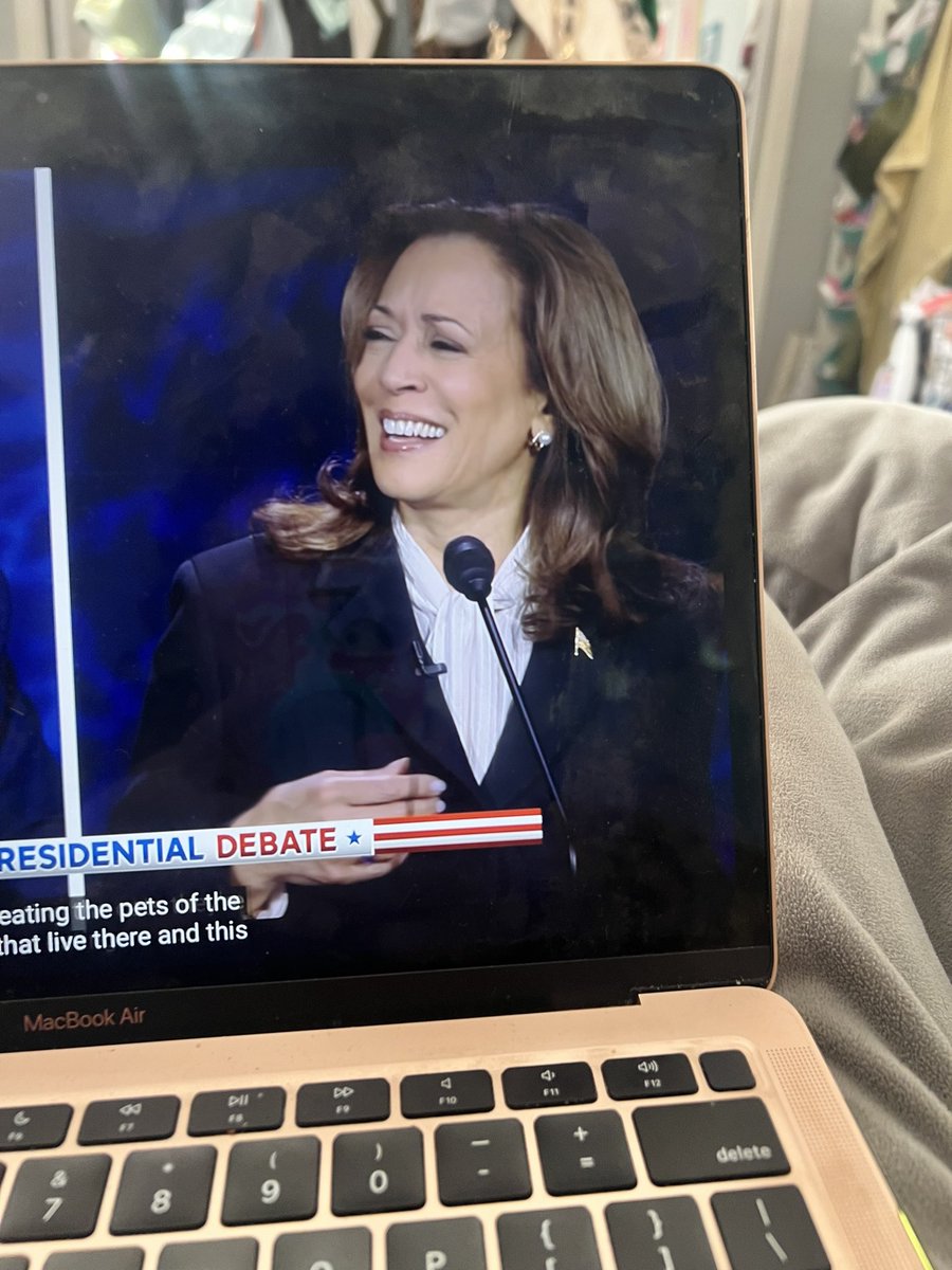 hanrusso's tweet photo. All of us watching @realDonaldTrump talk nonsense. #Debate2024 https://t.co/LTi3yMDB6V