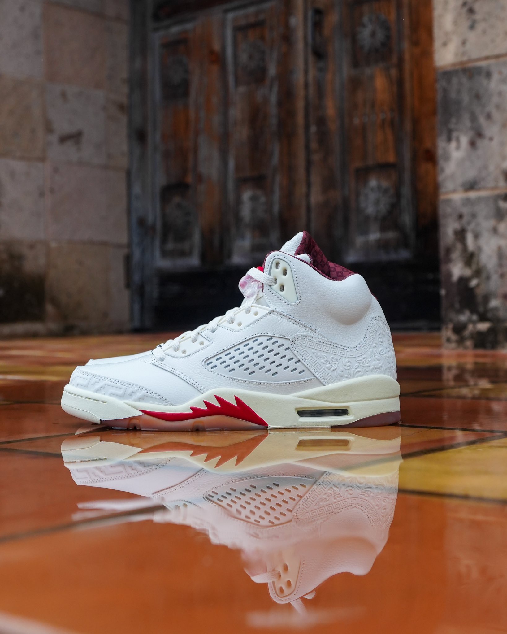 Jordan 5 am white best sale