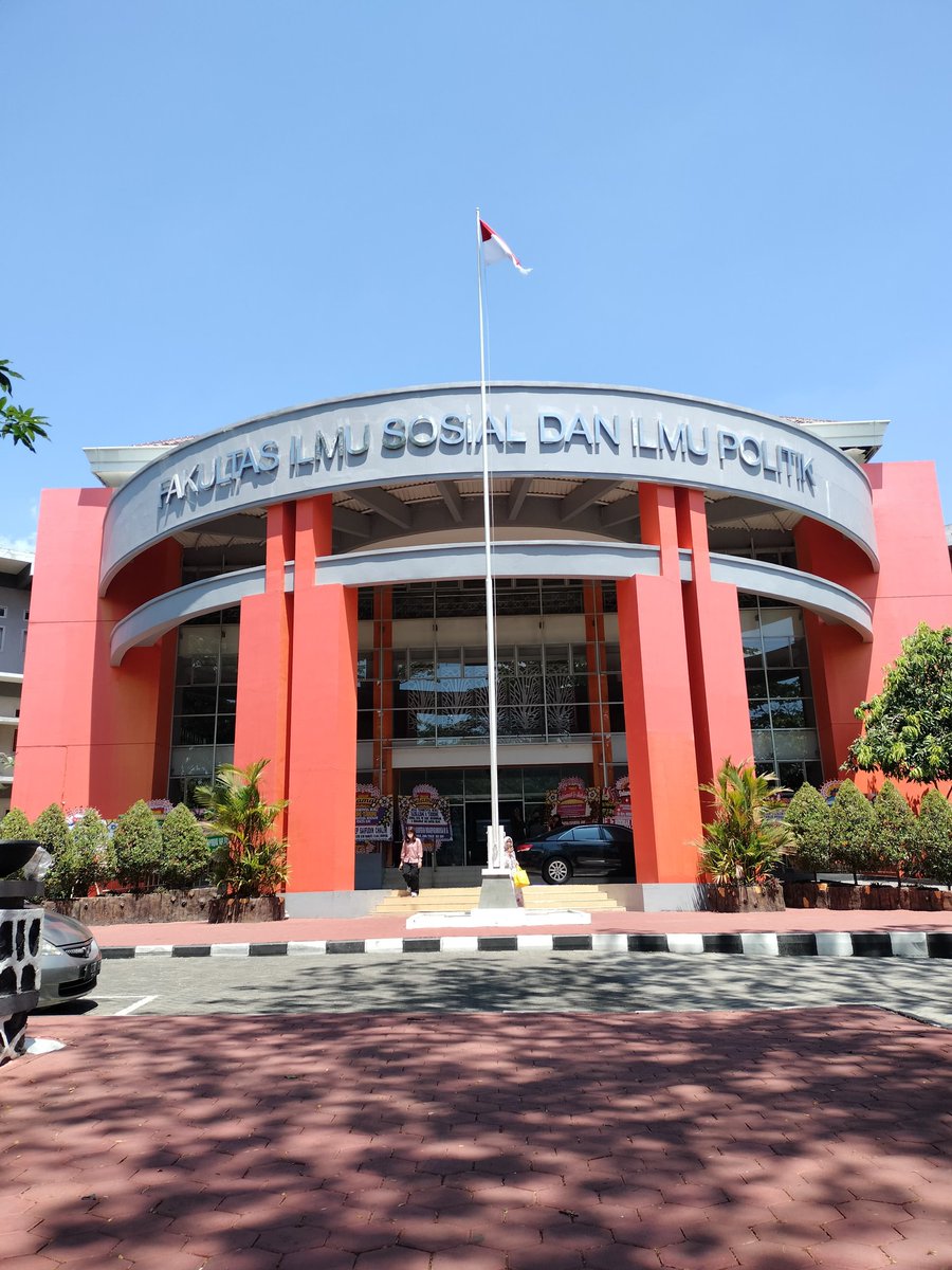 nadia farabi (@nadiafarabi) on Twitter photo I am delighted to return to the faculty I have been part of since 2014 <a href="/undip/">Universitas Diponegoro</a> <a href="/undip_fisip/">Fisip Undip Official</a> I am delighted to return to the faculty I have been part of since 2014 <a href="/undip/">Universitas Diponegoro</a> <a href="/undip_fisip/">Fisip Undip Official</a>