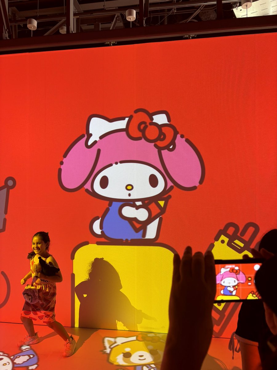 #hellokitty50th
#ハローキティ50周年
渋谷TUTAYAのハローキティ体験型イベントに来たよ。全部かわいい